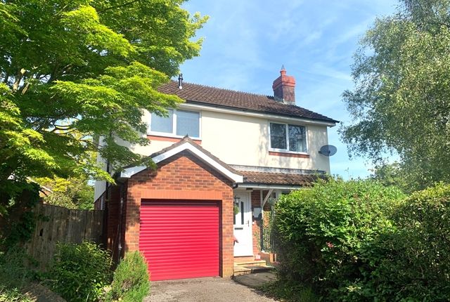 4 bed detached house