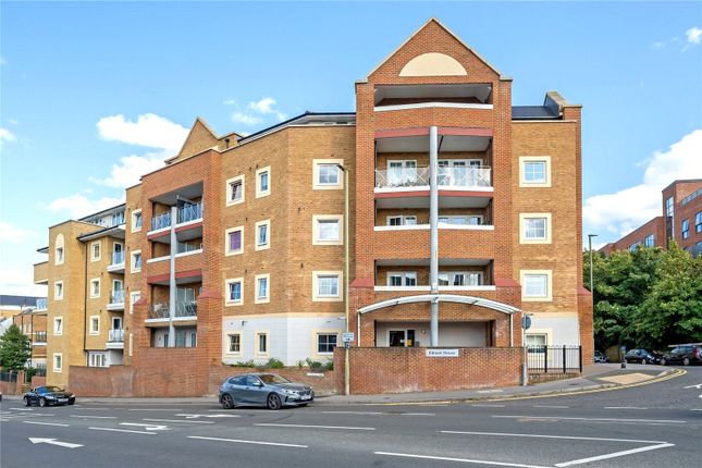 Flambard Way, Godalming, Surrey, GU7 1 bed penthouse for sale
