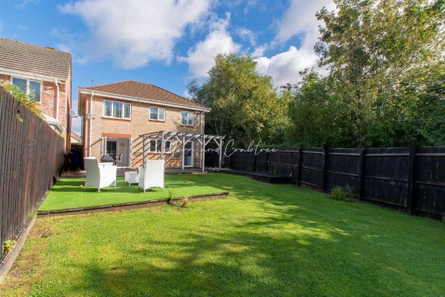 4 bed detached house