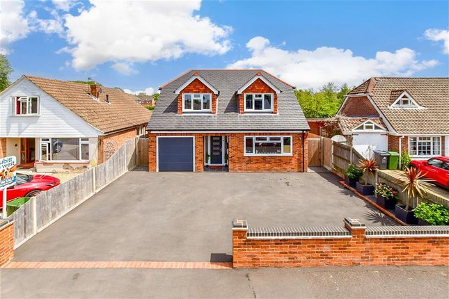 Harvest Road, Waterlooville, Hampshire 4 bed detached house for sale
