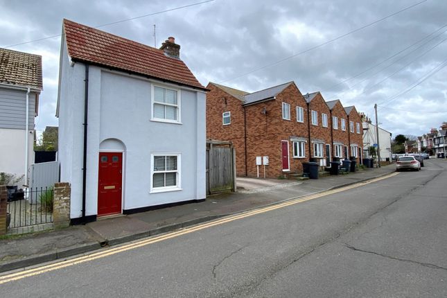 Middle Deal Road, Deal, CT14 9RF 2 bed detached house for sale