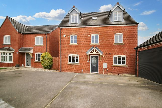 5 bedroom detached house for sale