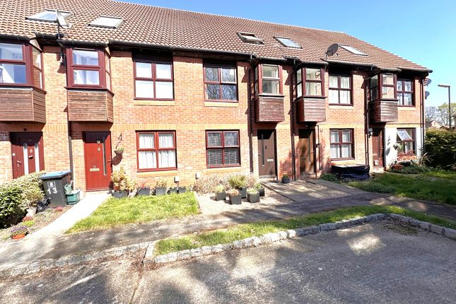 GOLDSWORTH PARK 1 bed maisonette for sale