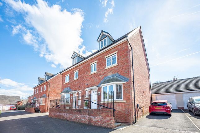 Mametz Grove, Abergavenny NP7 4 bed semi