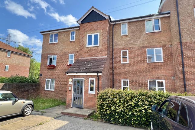 Treeby Court, George Lovell Drive... 2 bed flat for sale