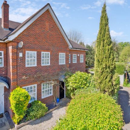 Oxford Road, Gerrards Cross, SL9 4 bed terraced house for sale