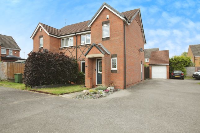 3 bedroom semi-detached house for sale