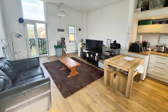 2 bedroom maisonette for sale