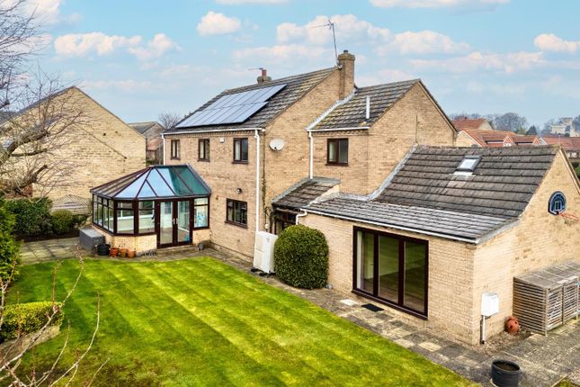 4 bed detached house