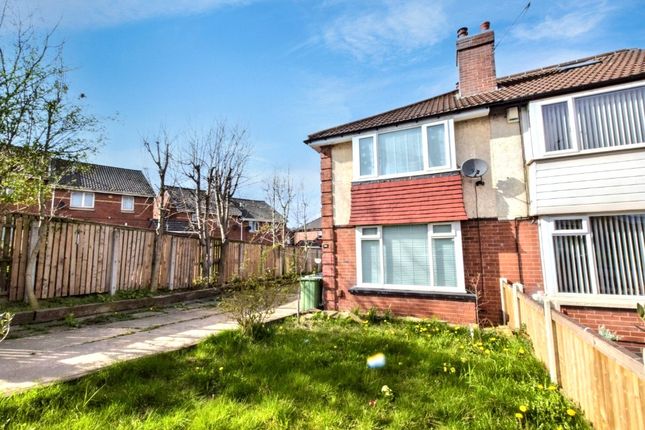 Whitehall Road, Leeds, West Yorkshire 3 bed semi