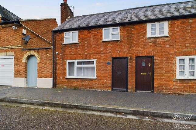 North End Square, Buckingham 2 bed cottage for sale