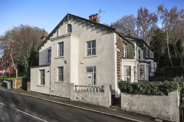 6 bedroom end of terrace house for sale