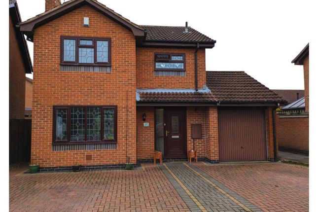 3 bed detached house