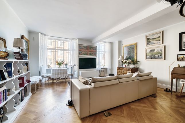 4 bedroom flat for sale