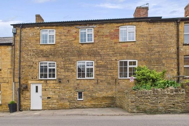 Box Cottage, North Street... 3 bed cottage for sale