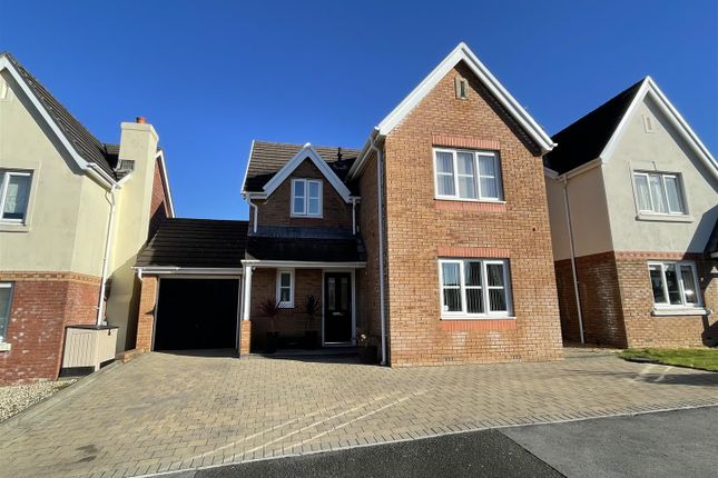 4 bed detached house
