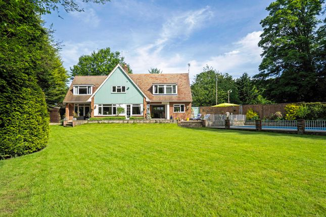 6 bedroom detached house for sale