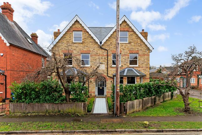 6 bed detached house