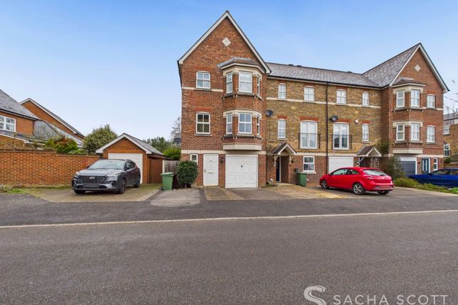 Horton Crescent, Epsom, KT19 4 bed end of terrace house for sale