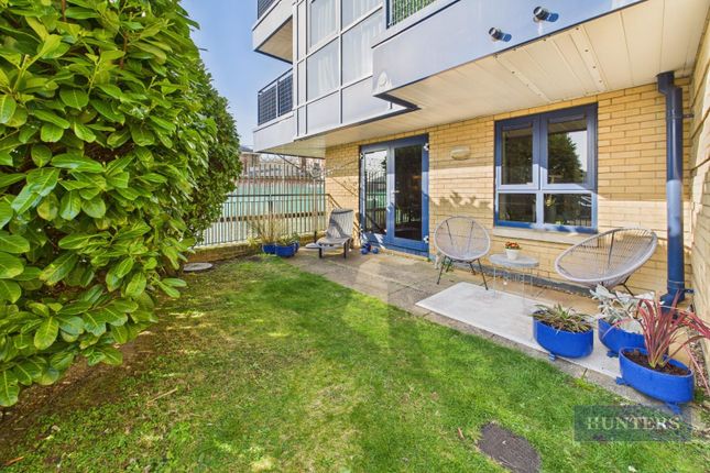 Charter House, Canute Road, Southampton 1 bed apartment for sale