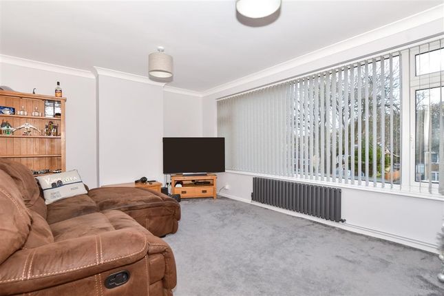 3 bed end terrace house