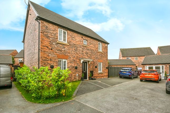 4 bed detached house