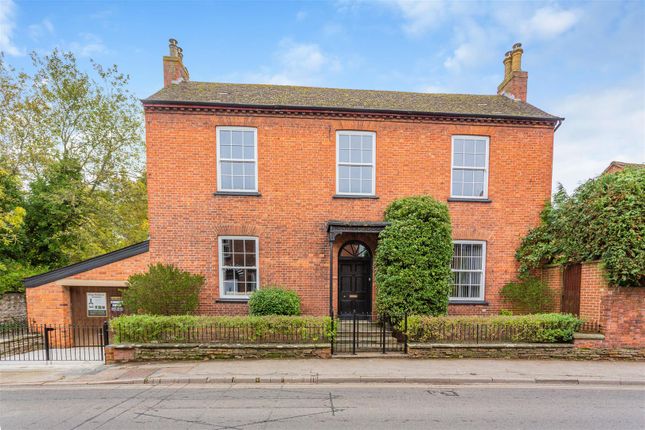 High Street, Newent GL18 4 bed detached house for sale