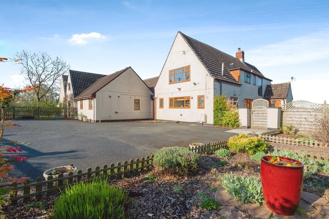 7 bedroom semi-detached house for sale