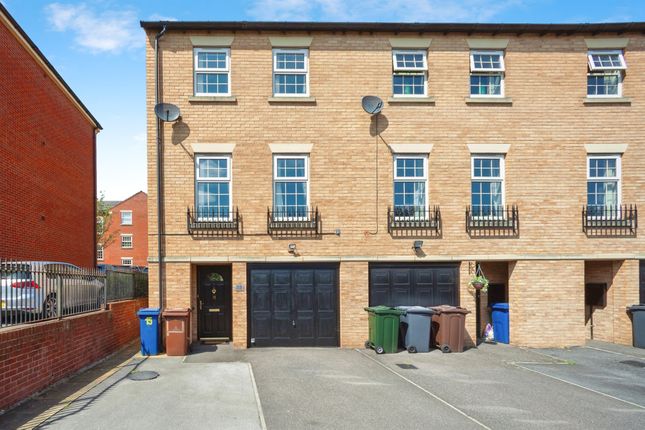 4 bed town house