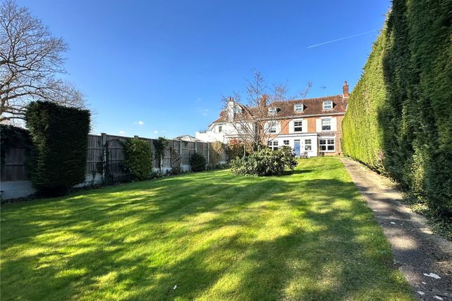 6 bed terraced house
