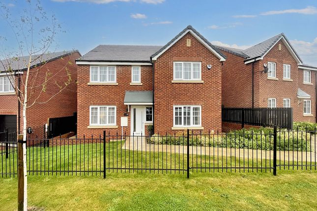 5 bed detached house