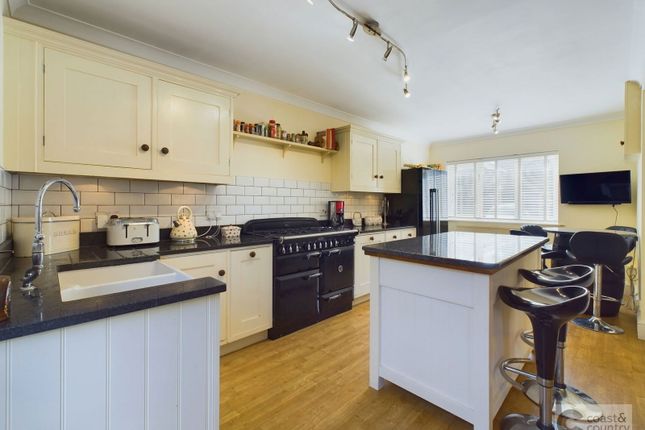 Borough Court, Broadhempston 4 bed end of terrace house for sale