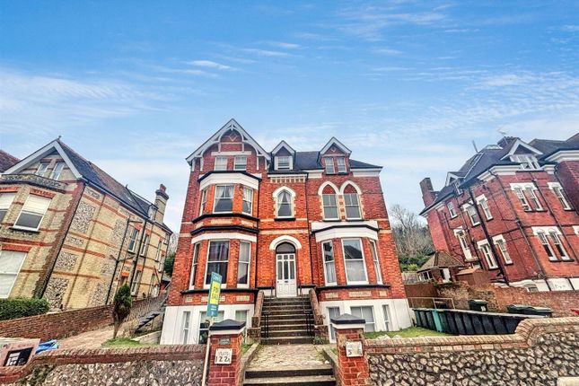 Silverdale Road, Eastbourne 2 bed flat for sale