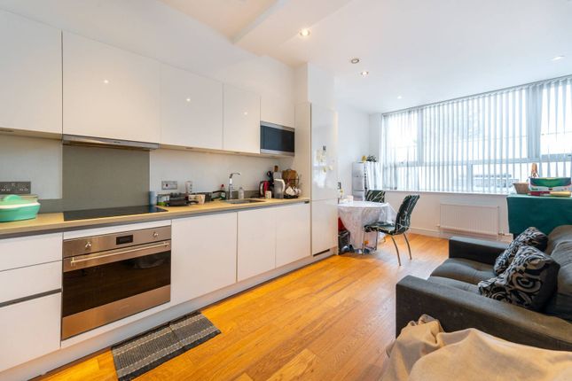 Research House, Greenford, UB6 1 bed flat for sale
