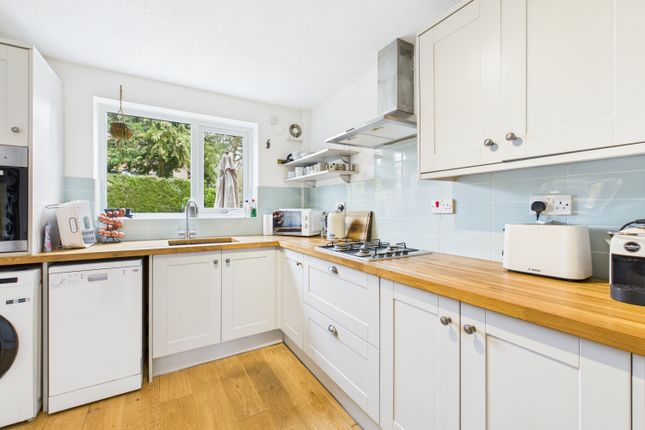 3 bed detached house