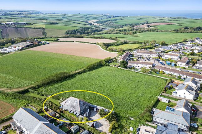 6 bed detached house