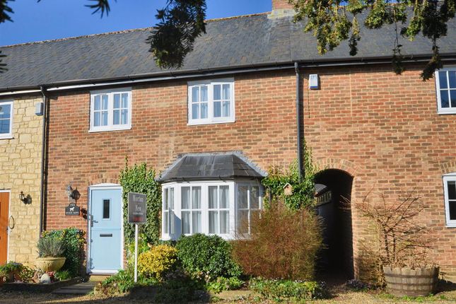 Goughs Close, Sturminster Newton 2 bed terraced house for sale