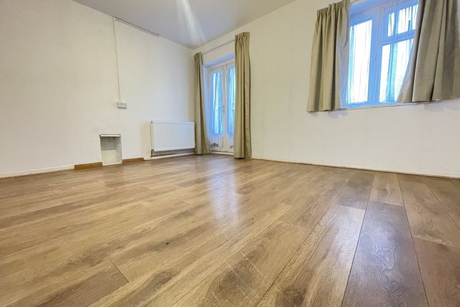 Pinner Grove ( Second Floor Flat)... 2 bed flat for sale