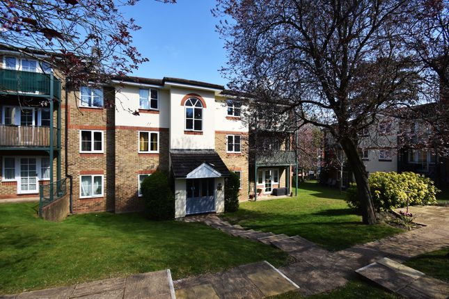 Queen Alexandra Road, High Wycombe HP11 1 bed flat for sale