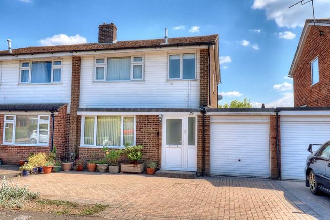 Marcourt Road, High Wycombe HP14 3 bed semi