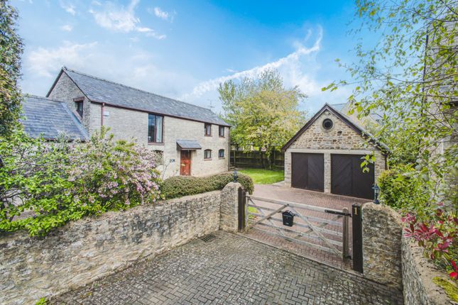 St. Marys Close, Kempsford, Fairford... 4 bed detached house for sale