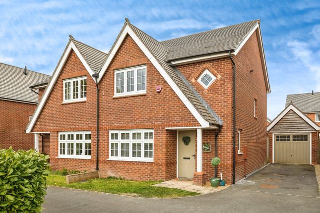 3 bedroom semi-detached house for sale