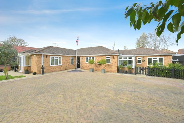 4 bed detached house