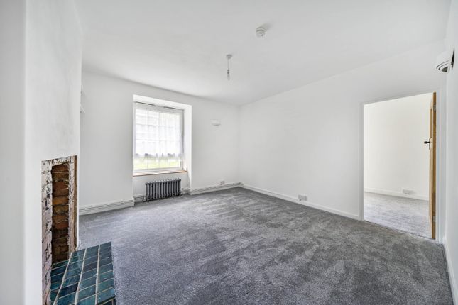 Peckham Road, London 2 bed apartment for sale
