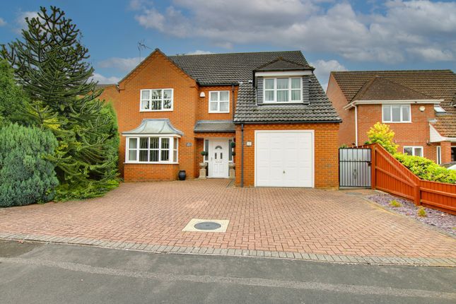 4 bed detached house