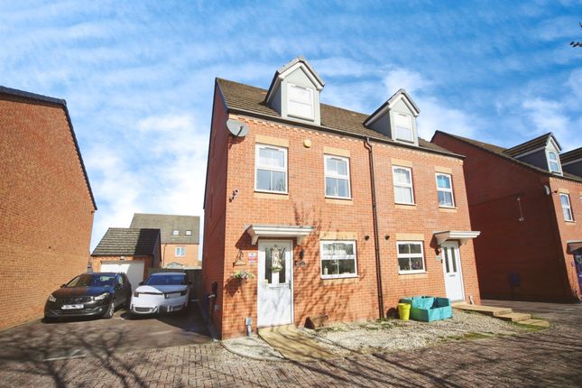 3 bedroom semi-detached house for sale