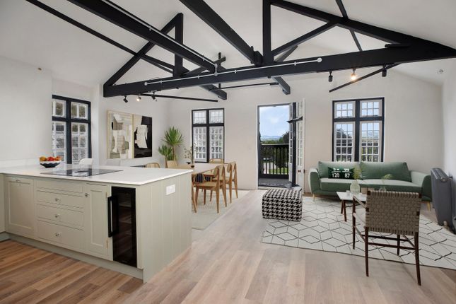 Cathredral Close, Exeter, Devon, EX1 2 bed terraced house for sale
