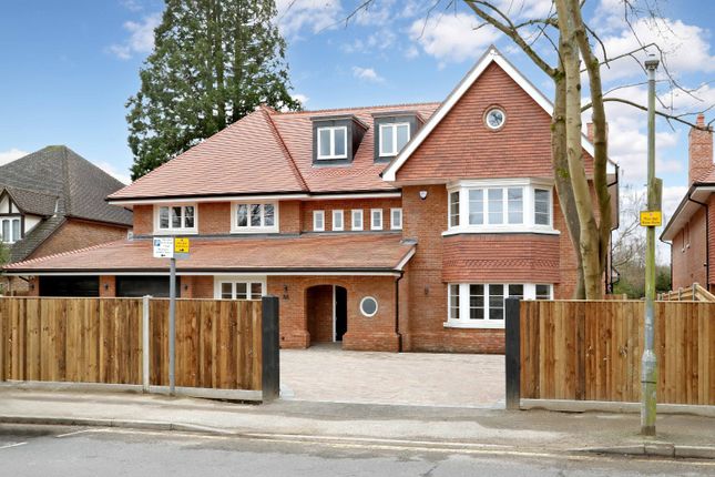 6 bedroom detached house for sale