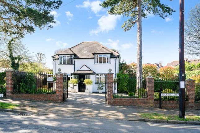 Buckingham Way, Wallington SM6 4 bed detached house for sale