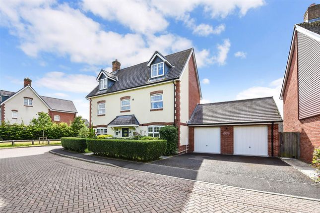 6 bed detached house